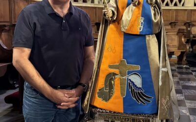 Army, Police Give Garment to Our Lady of Luxembourg